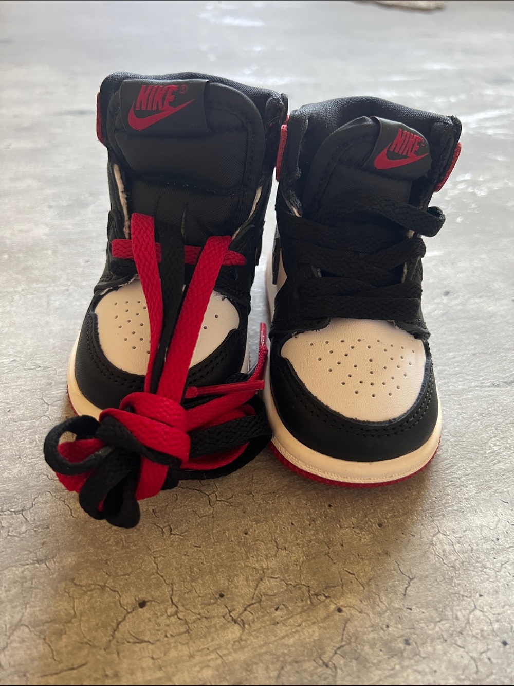 Nike Baby High-Top Sneakers in Black White and Red size 3C